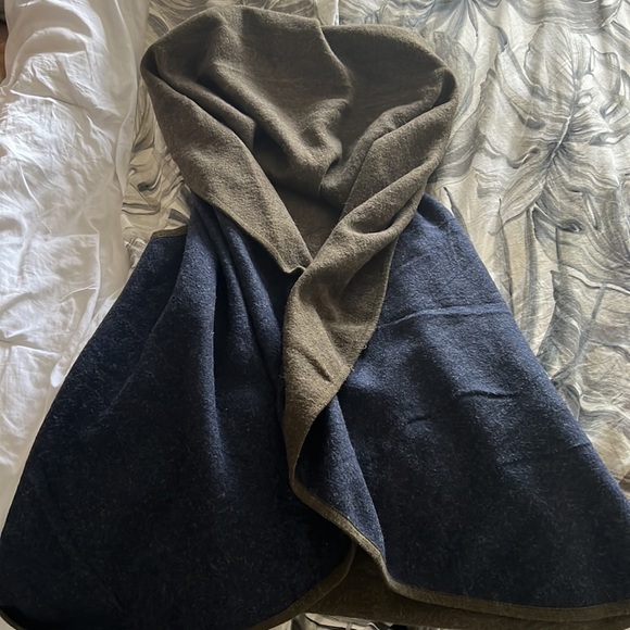 Anthropologie cape vest - Picture 5 of 5